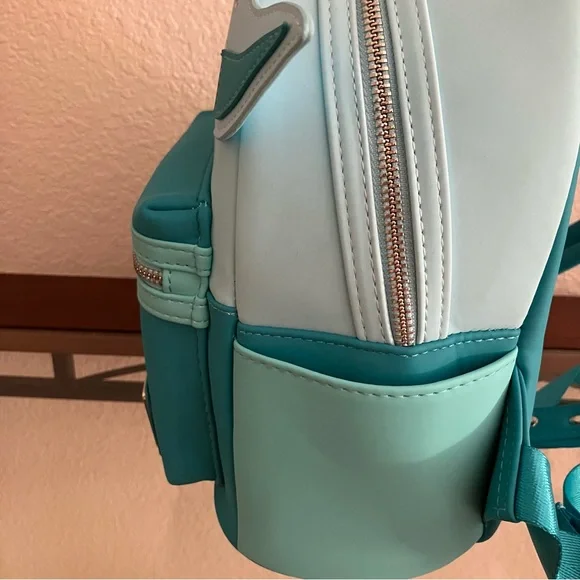 LOUNGEFLY X STAR WARS Glow In The Dark Yoda Force Ghost Mini Backpack NWT - Picture 13 of 16